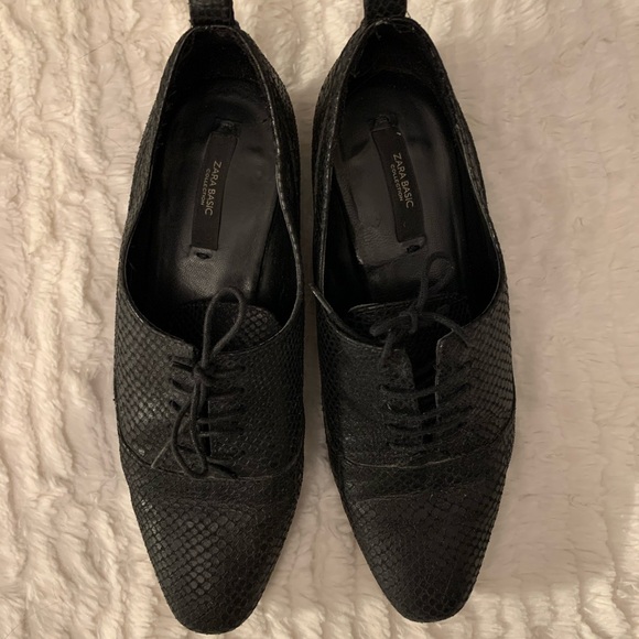 ZARA leather patterned Oxfords - Picture 2 of 8